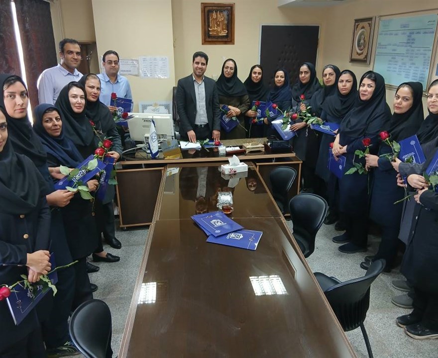 تجلیل از حسابداران بیمارستان ثامن الحجج به مناسبت روز حسابدار